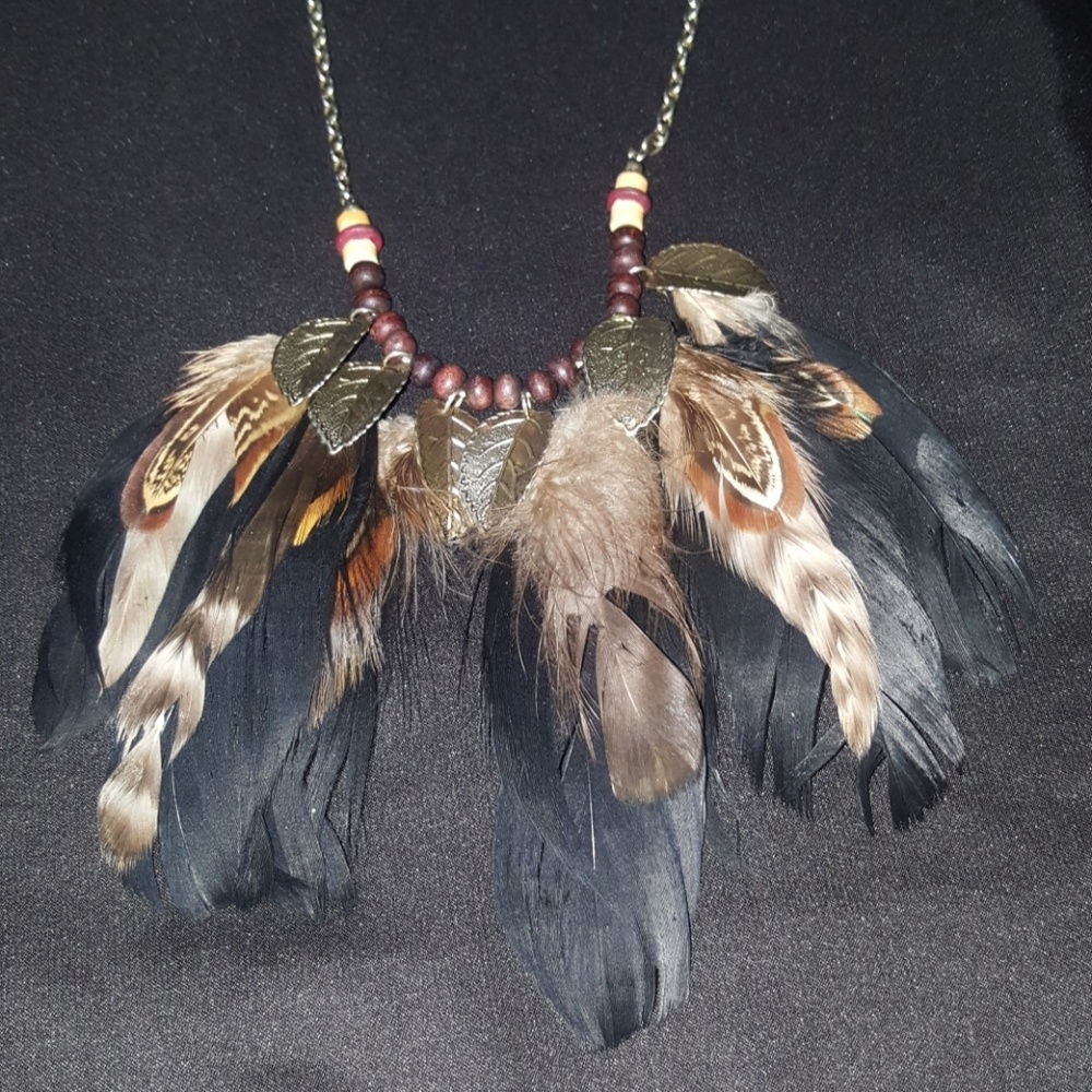Necklace - Picture 2 of 3
